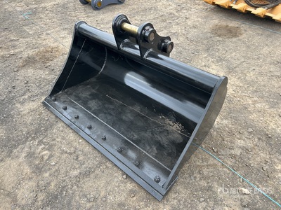 2025 Warrior 1200 mm Q/C Cleanup Excavator Bucket - Fits 5 - 6 ton (Unused)
