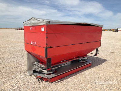 1998 Khun Axera MW1102 3-Point Fertilizer Applicator