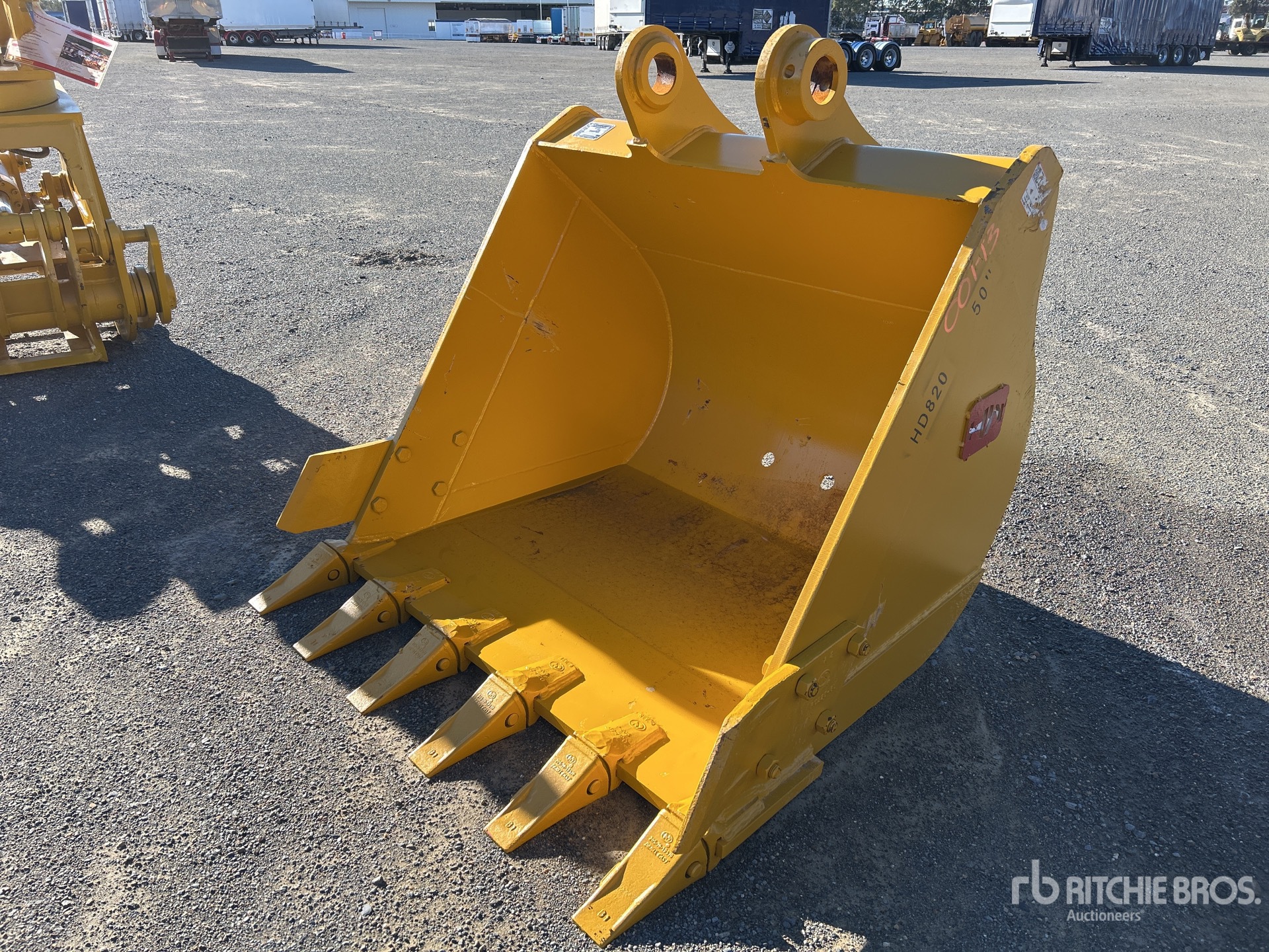 2025 Hongwing 1250 mm Digging Excavator Bucket - Fits Kato HD820 (Unused)
