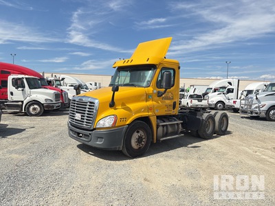 2016 Freightliner Cascadia 125 6x4 T/A Day Cab Truck Tractor