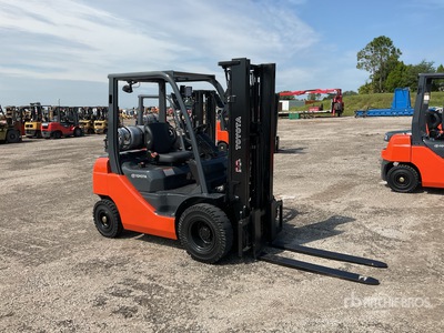 2019 Toyota 8FGU20 4000 lb Pneumatic Tire Forklift