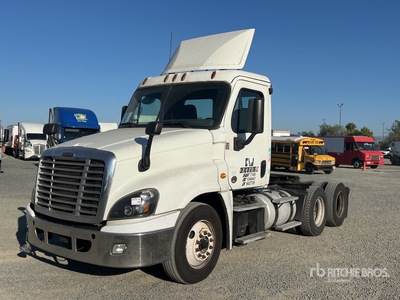 2016 Freightliner Cascadia 125 6x4 Ciągnik siodłowy T/A z kabiną dzienną