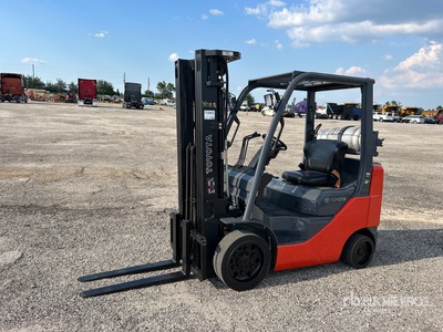 Toyota 8FGU25 3500 lb Pneumatic Tire Forklift