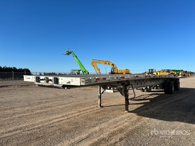 2013 Manac 48 ft T/A Spread Axle Remolque caja abierta