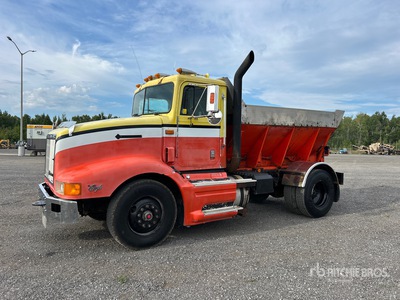 1994 International 9200 4x2 Spreader Truck