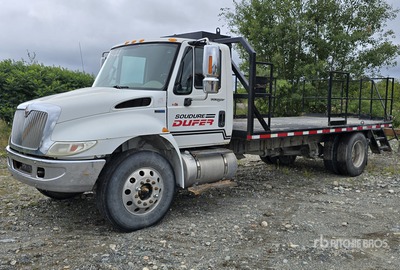 2013 International DuraStar 4300 4x2 Flatbed Truck