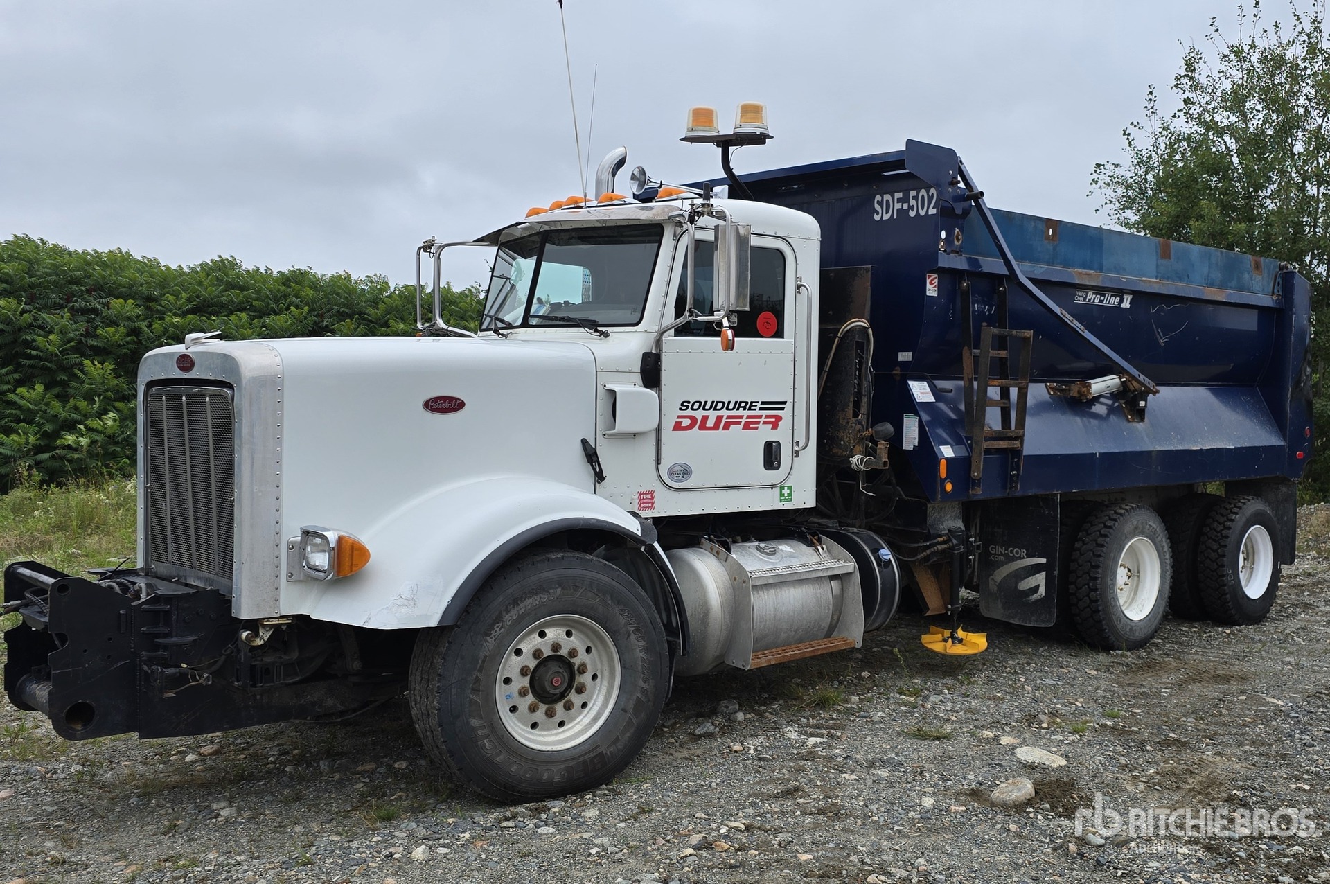 2014 Peterbilt 367 6x4 Autocarro spazzaneve