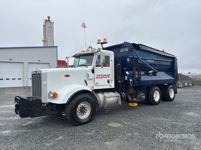 2014 Peterbilt 367 6x4 Camión con pala para nieve