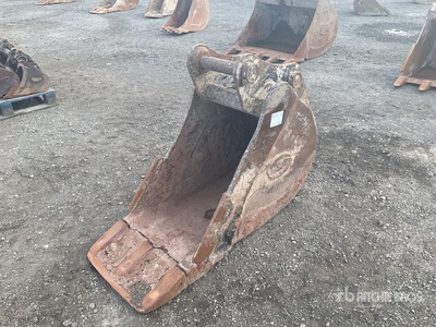 1 x Digging Bucket to fit a 13-ton machine Bucket