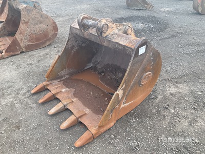 1 x Digging Bucket to fit a 13-ton machine Bucket