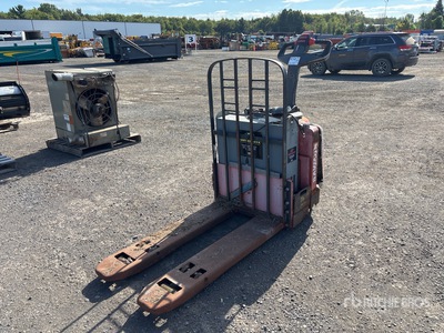 Raymond 111TM-F60L 6000 lb Electric Pallet Jack (Inoperable)