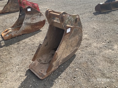 1 x Digging Bucket to fit a 13-ton machine Bucket