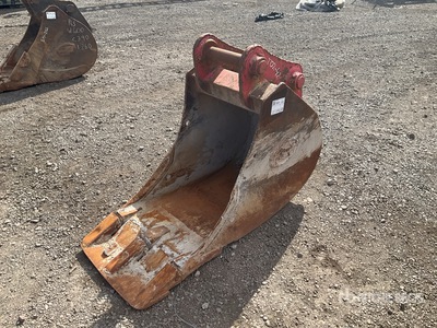 1 x Digging Bucket to fit a 13-ton machine Bucket