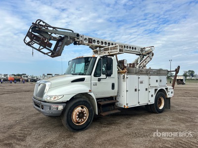Altec AT400 34 ft on 2006 International 4300 4x2 Bucket Truck