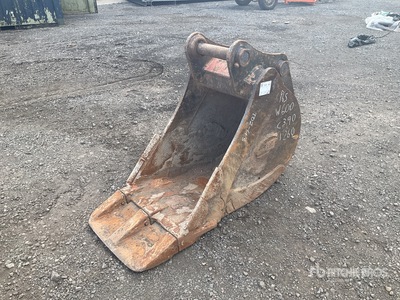 1 x Digging Bucket to fit a 13-ton machine Bucket