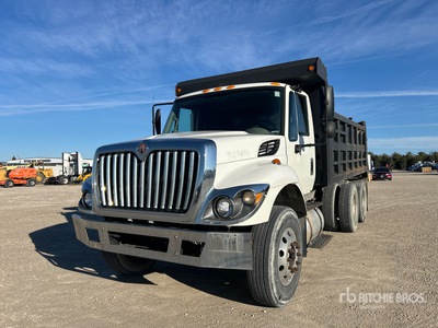 2013 International 7400 6x4 Camion à benne tandem