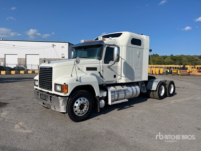 2017 Mack CHU613 6x4 Cabeza Tractora Cabina Dormitorio
