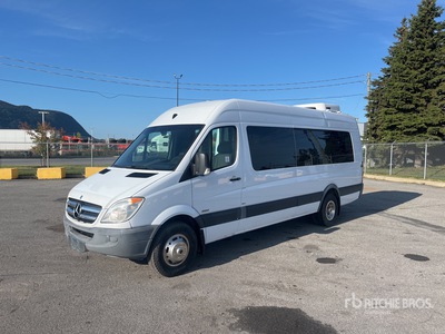 2011 Mercedes-Benz 3500 4x2 15-Seat Bus