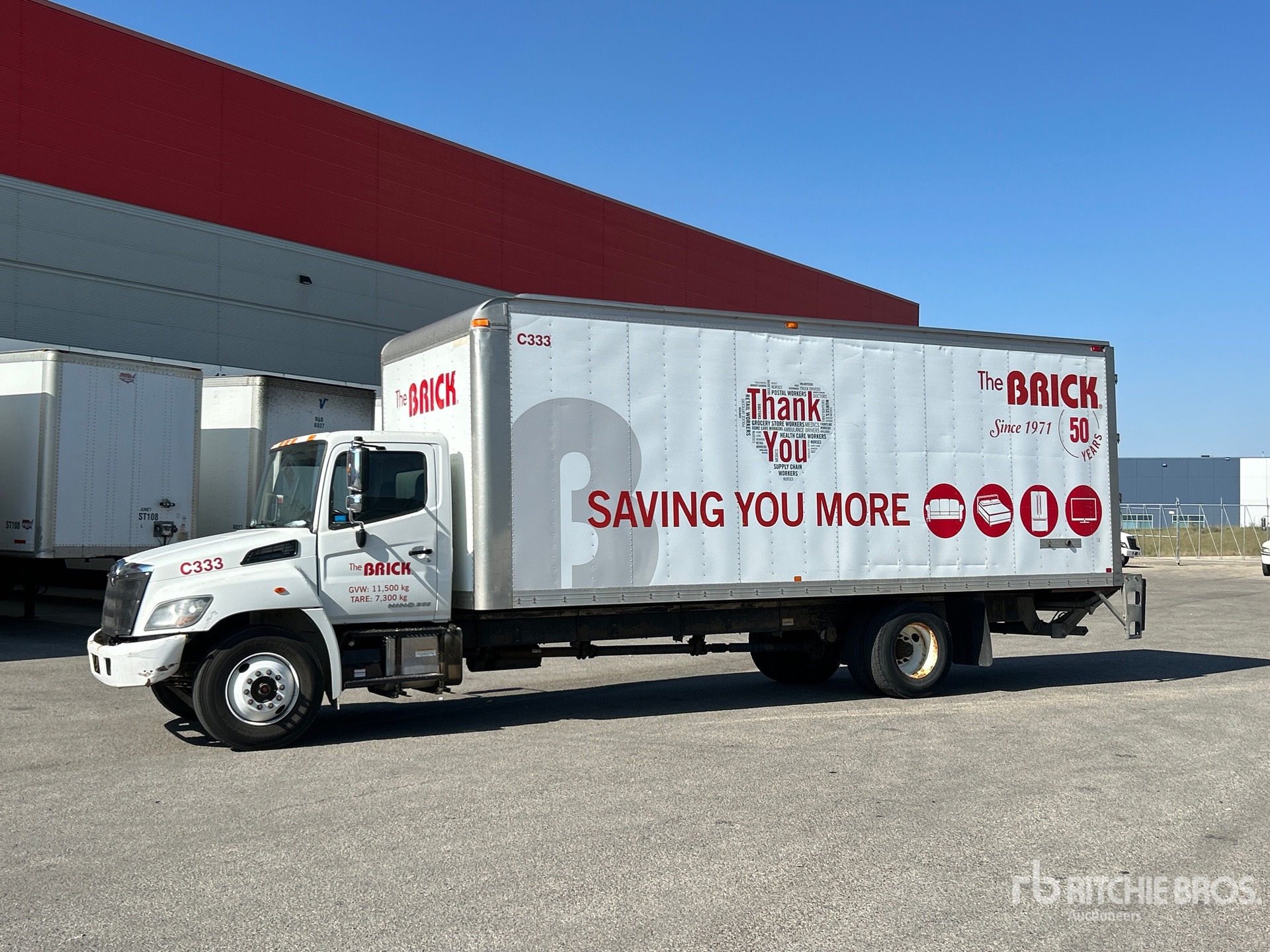 2016 Hino 268 4x2 Van Truck