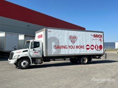 2016 Hino 268 4x2 Van Truck