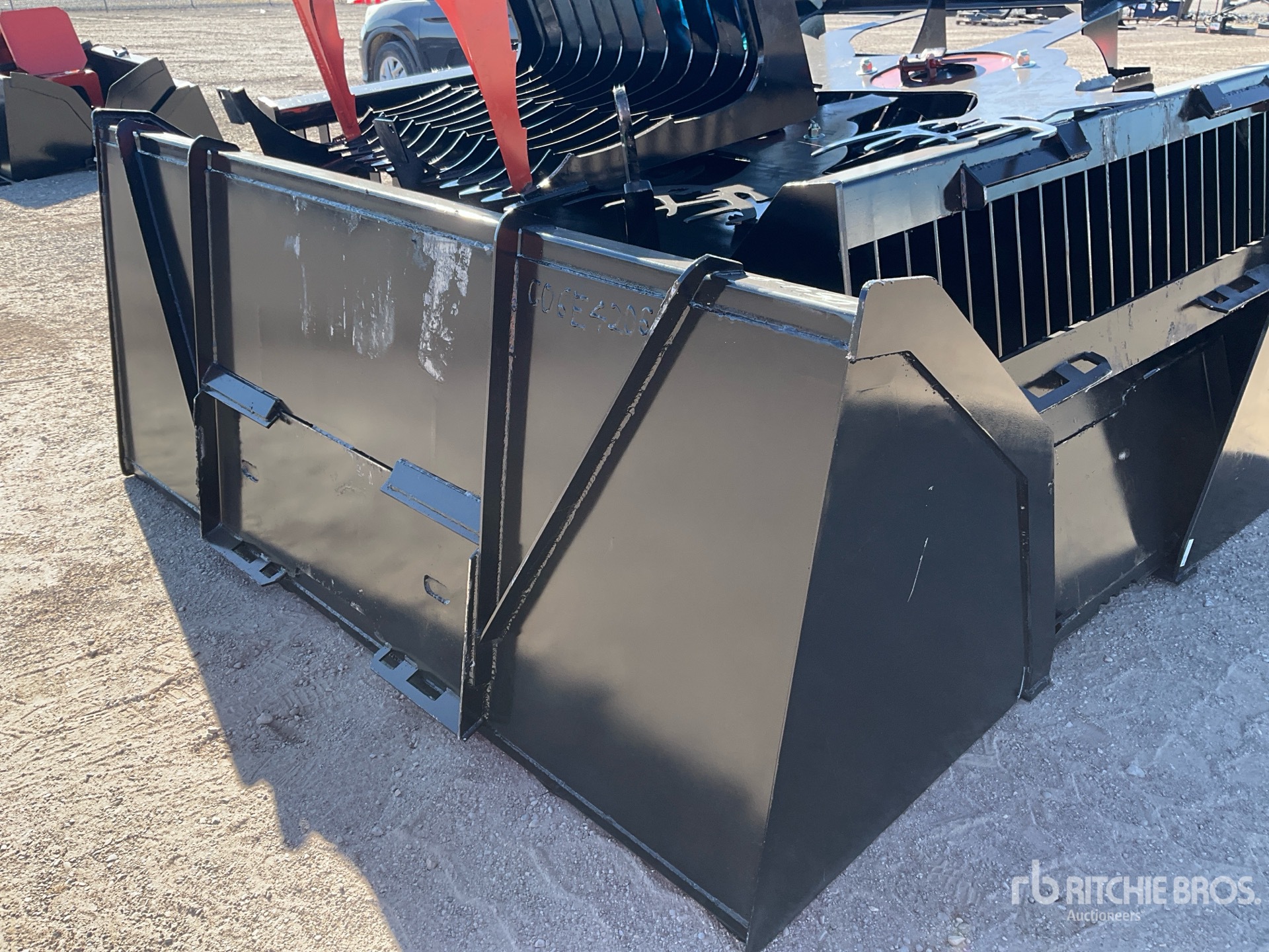 2025 Kit Containers QT-BFB-102 Pala para Minicargadora
