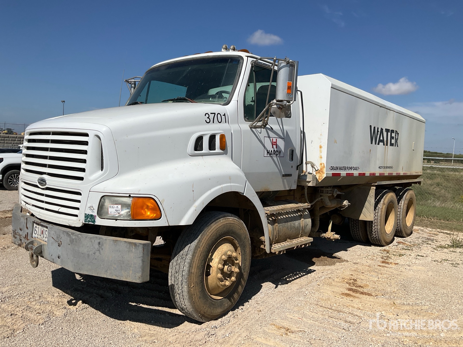 1999 Sterling A9513 Water Truck