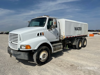 1999 Sterling A9513 6x4 شاحنة مياه