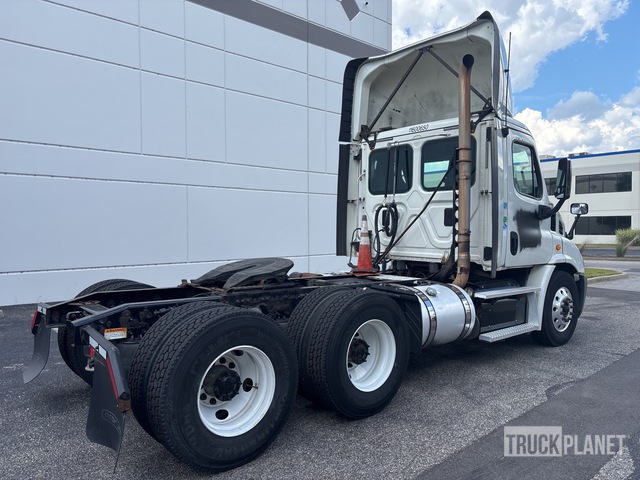 CAMIóN 2016 FREIGHTLINER
