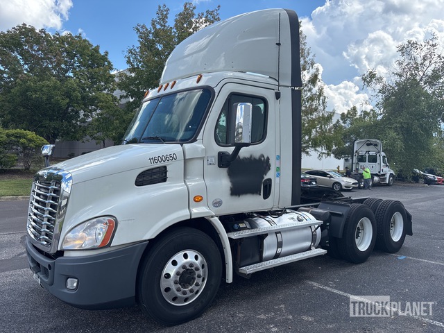 CAMIóN 2016 FREIGHTLINER