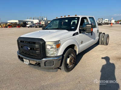 2014 Ford F-350 XL 4x2 Crew Cab Kabina i podwozie