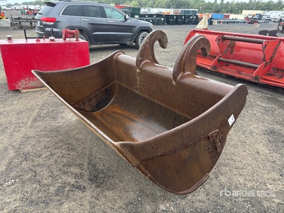 Garier 76 in Q/C Cleanup Excavator Bucket - Fits PC300