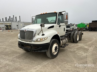 2012 International 4400 6x4 Cabine et châssis