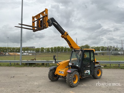 2021 JCB 525-60 Telehandler