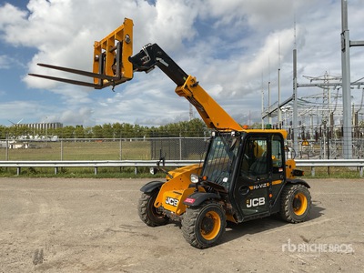 2022 JCB 525-60 を見 Telehandler
