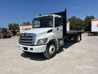 2017 Hino 268 4x2 フラットベッドダンプトラック