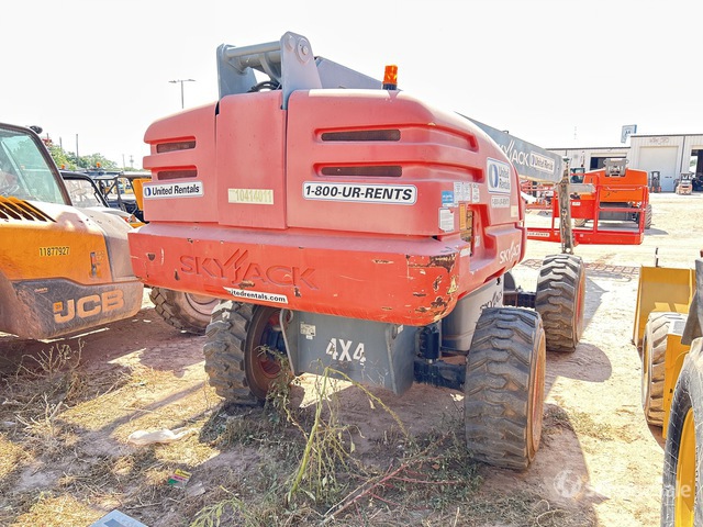 ELEVADOR TELESCóPICO 2015 SKYJACK 4WD SJ66T