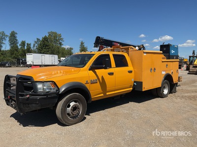 2015 Ram 5500 4x4 Crew Cab Camion de service