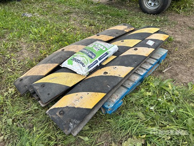 Quantity of Speed Bumps Varios. Industrial