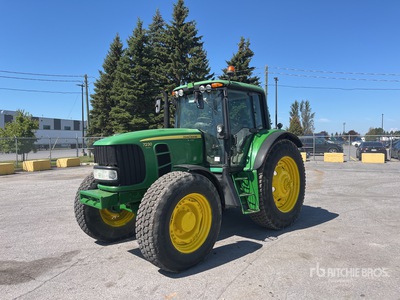 2010 John Deere 7230 4WD Tractor