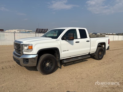 2017 GMC 2500 HD 4x4 Extended Cab Pickup