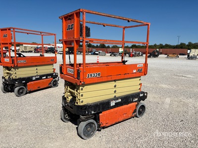 2019 JLG 1932R 4x4 Electric シザーリフト