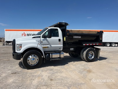 2016 Ford F-750 4x2 Camion à benne essieu simple