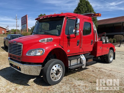 2015 Freightliner Business Class M2 4x2 Crew Cab Tow Truck