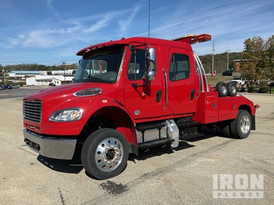 2015 Freightliner Business Class M2 4x2 Crew Cab Tow Truck