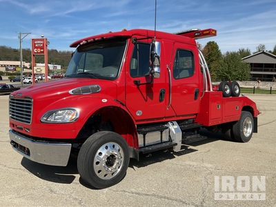 2015 Freightliner Business Class M2 4x2 Crew Cab Tow Truck