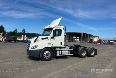 2019 Freightliner Cascadia 116 6x4 T/A Day Cab Truck Tractor