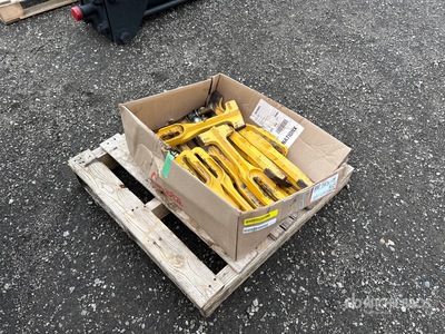A box of form setting hammer