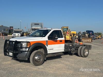 2019 Ford F-450 XLT 4x2 Autocarro cabina e telaio