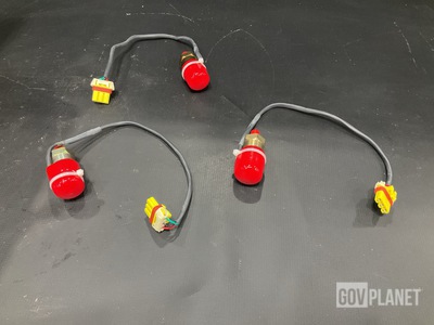 (16) Textron Systems 70421-95054-3 Pressure Switches