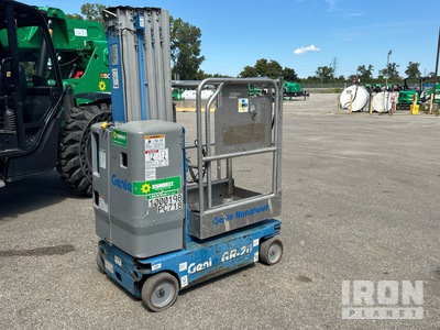 2015 Genie GR-20 Ascenseur à mât vertical